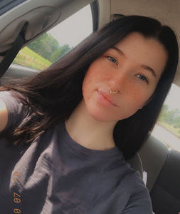 Meet your Posher, Clarissa